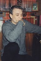 У Володи Окунева дома